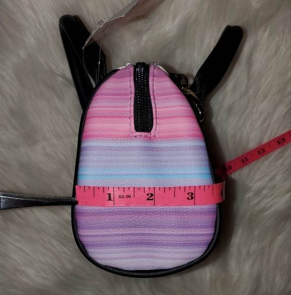 Betsey Johnson Black and White Heart Quilted Mini Bag - Picture 11 of 13